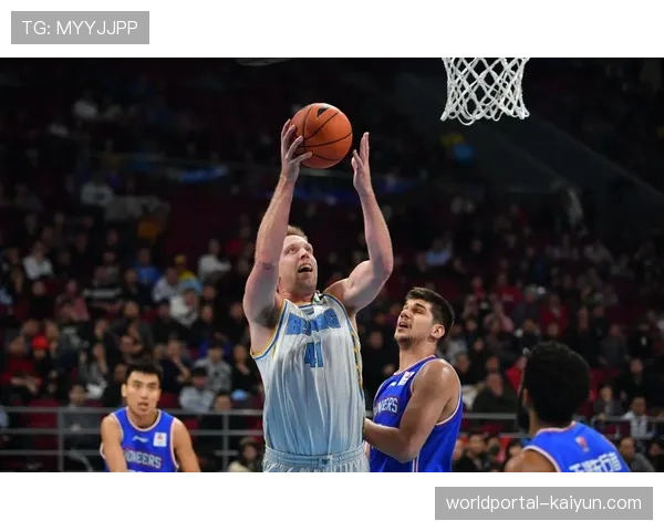 法莱卡斯内线围城战术克制北京，收缩防守破解双塔优势